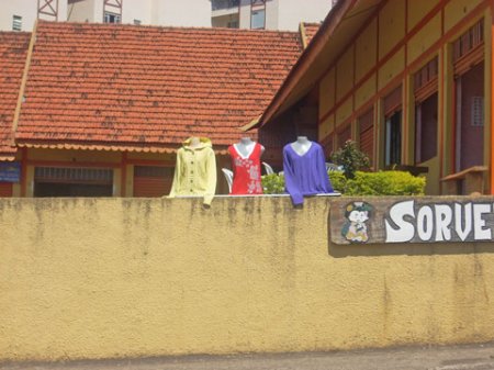 Close Roupas Muro